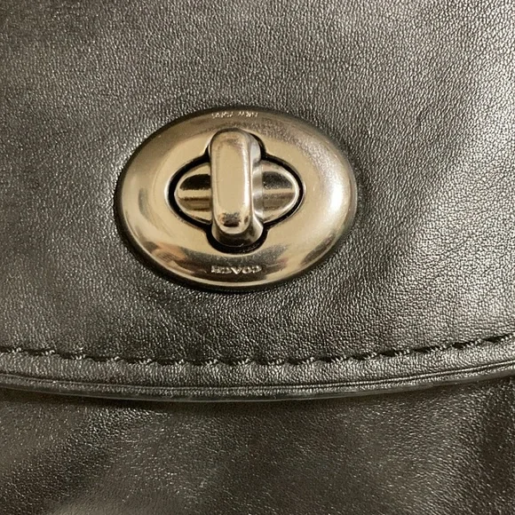 ๐ฃ COACH Faye ๐ฃ Mixed Materials Backpack in Black. - Picture 10 of 16